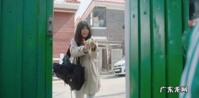 豆瓣8.9,无强冲突的生活流喜剧很「下酒」