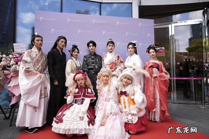 36氪独家 | 三坑大型集合店品牌「诗与万花镜」完成数千万元Pre-A轮融资,两个月内连续完成两轮融资,总融资金额近亿元