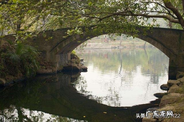关于桥的故事传说有哪些？