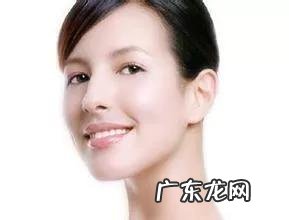 早晨起床眼皮肿是什么原因？