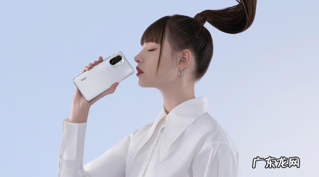 从2199跌至1699元!国民旗舰跌至二手价,骁龙870+三星E4屏