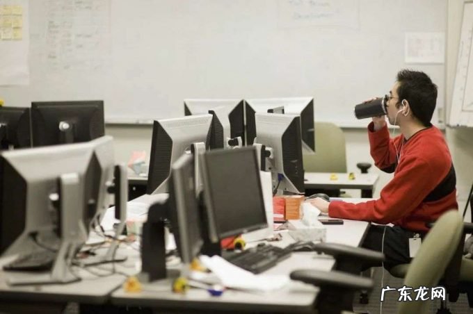 互联网最卷是周报