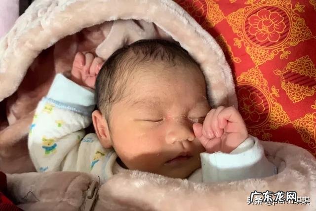 顺产后盆骨宽,屁股大,产后如何盆骨修复,半年时间减脂32斤?