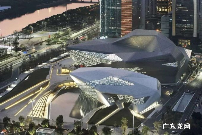 为什么MacBook Pro看起来厚了?