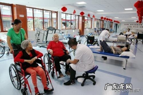 为什么现在很多人都这么焦虑，不幸福，整日为了挣钱而奔波着？