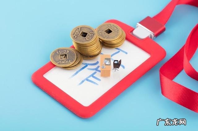 为什么现在很多人都这么焦虑，不幸福，整日为了挣钱而奔波着？