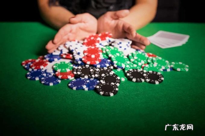 一则大消息刷屏，微信和支付宝慌了，乞丐和小摊贩哭了