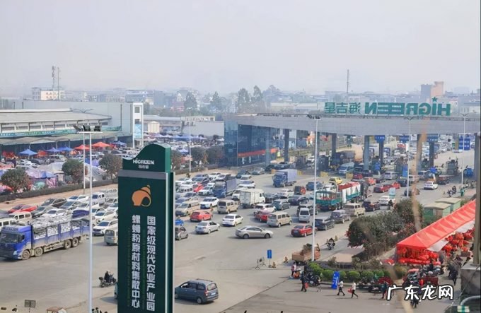 “螺蛳粉宇宙中心”柳州,看网红速食如何实现长红?