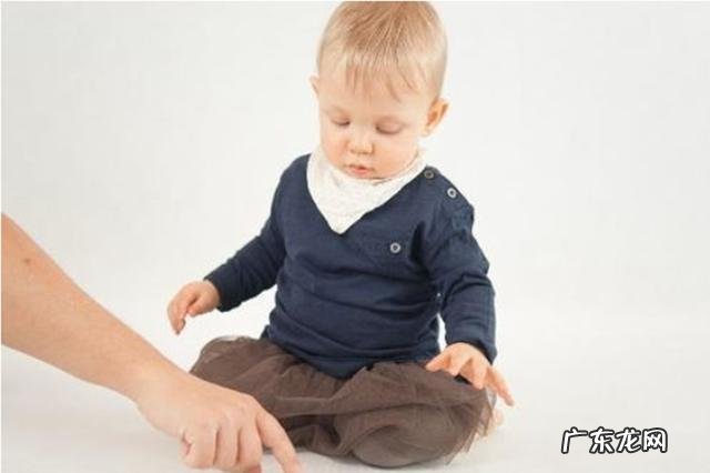 婴儿1个月内的发育-婴儿发育1-12个月