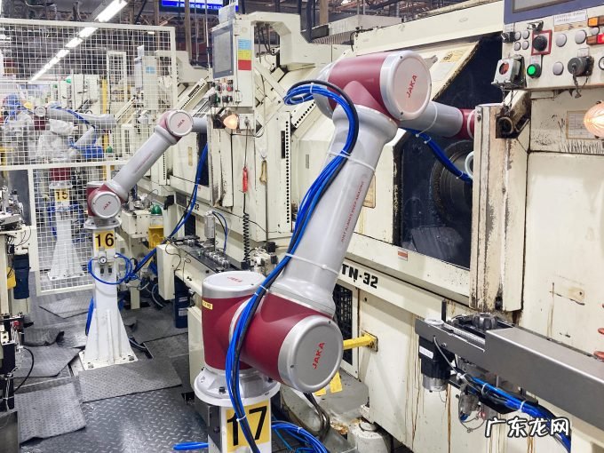 人机融合时代,中国机器人如何弯道超车