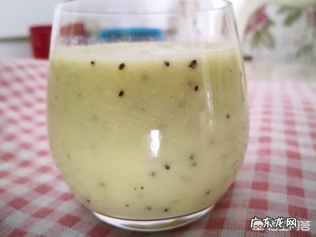 现榨果蔬汁更健康吗？果汁真的有营养吗？