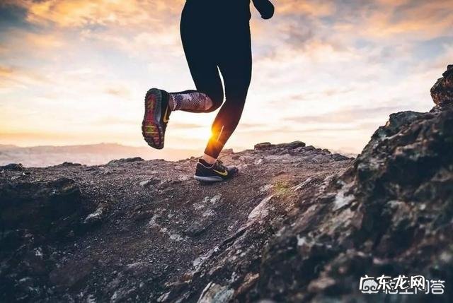 请问健身专家:健走和跑步哪个才是正确的减肥方式?