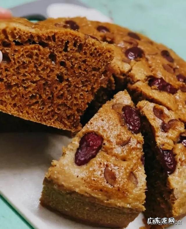 红枣发糕加鸡蛋好,还是不加鸡蛋好?