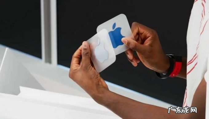 去掉耳机、充电器,精简包装的苹果为什么没有去掉贴纸?