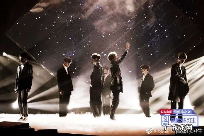 你的CP或许是假的，但代拍赚的钱是真的