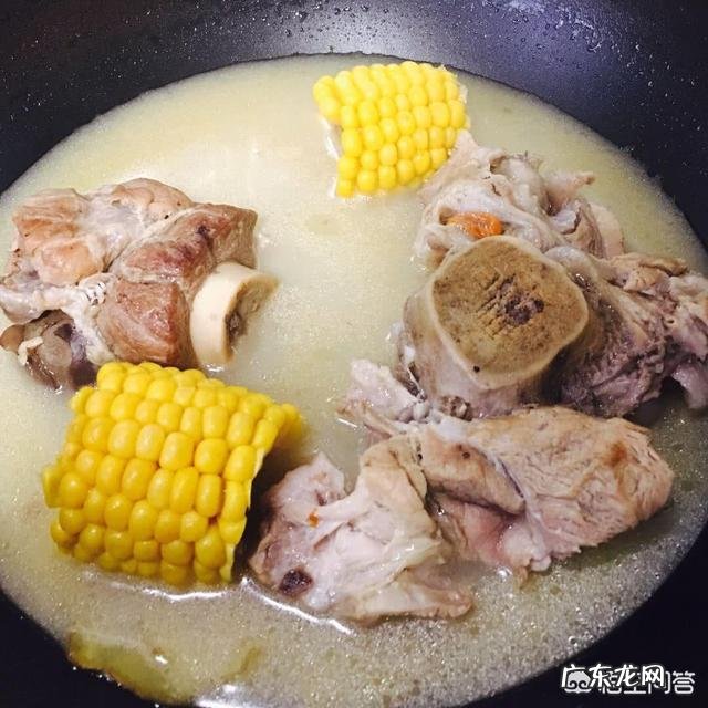 70岁老人每天吃几粒枸杞最好 人在什么时候吃枸杞最好？