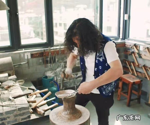 抖音电商里的非遗传承人:记录匠人故事,传播非遗技艺,开拓非遗保护新模式