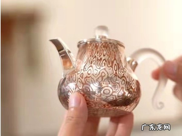 抖音电商里的非遗传承人:记录匠人故事,传播非遗技艺,开拓非遗保护新模式