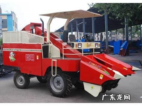 想买两行玉米收割机,买什么牌的好?