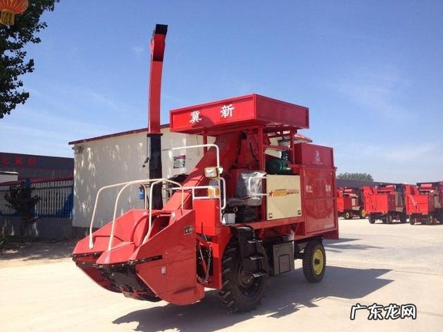 想买两行玉米收割机,买什么牌的好?