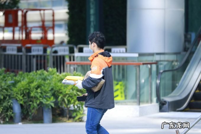 江苏省邮政管理局:年底前快递员派费累计增收达1亿元