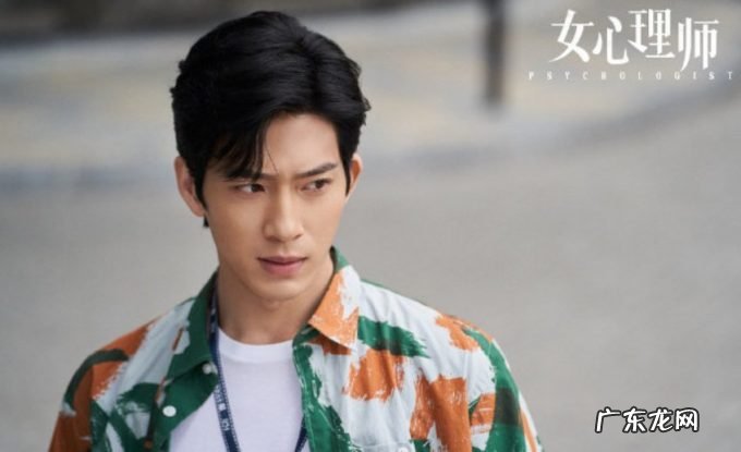 柯汶利和他的“悬疑王国”