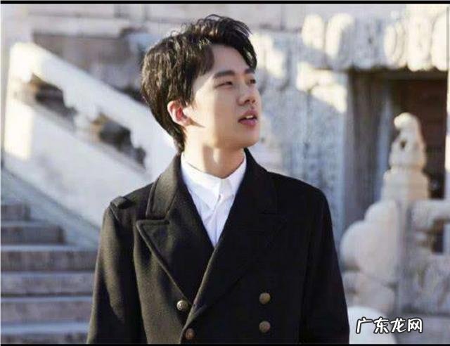 郭麒麟成为女网红的跳板，这样的现象到底怎么办？