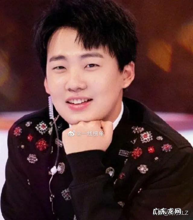 郭麒麟成为女网红的跳板，这样的现象到底怎么办？