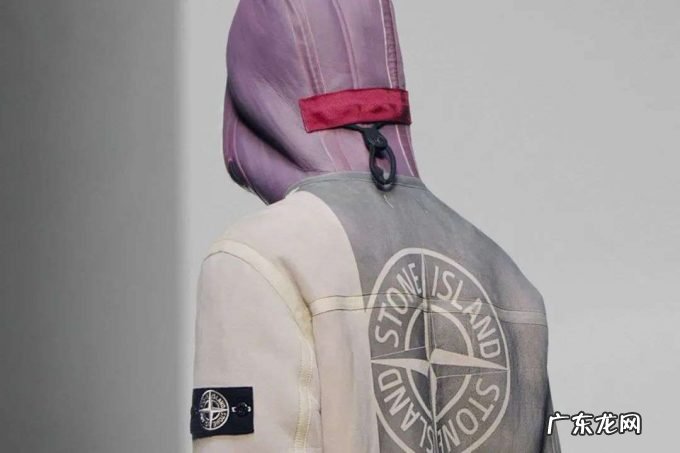 OFF-WHITE创始人去世引发哄抢潮,街头文化为何孵出千亿潮流市场