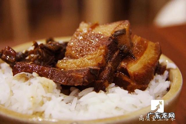 千万别让脖子粗过这个数,否则很危险!赶紧量一下……