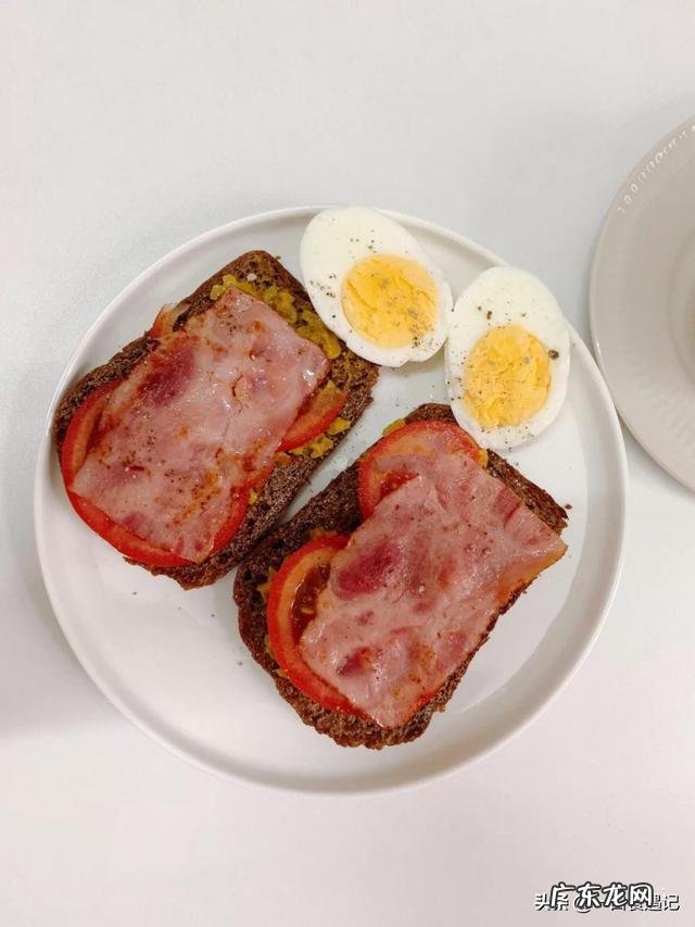 每日早餐该吃什么?可以用全麦面包做出一周不重复的减脂早餐