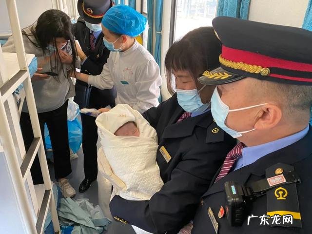 孕妇在列车突然临产-孕妇列车上突然临盆情况紧急