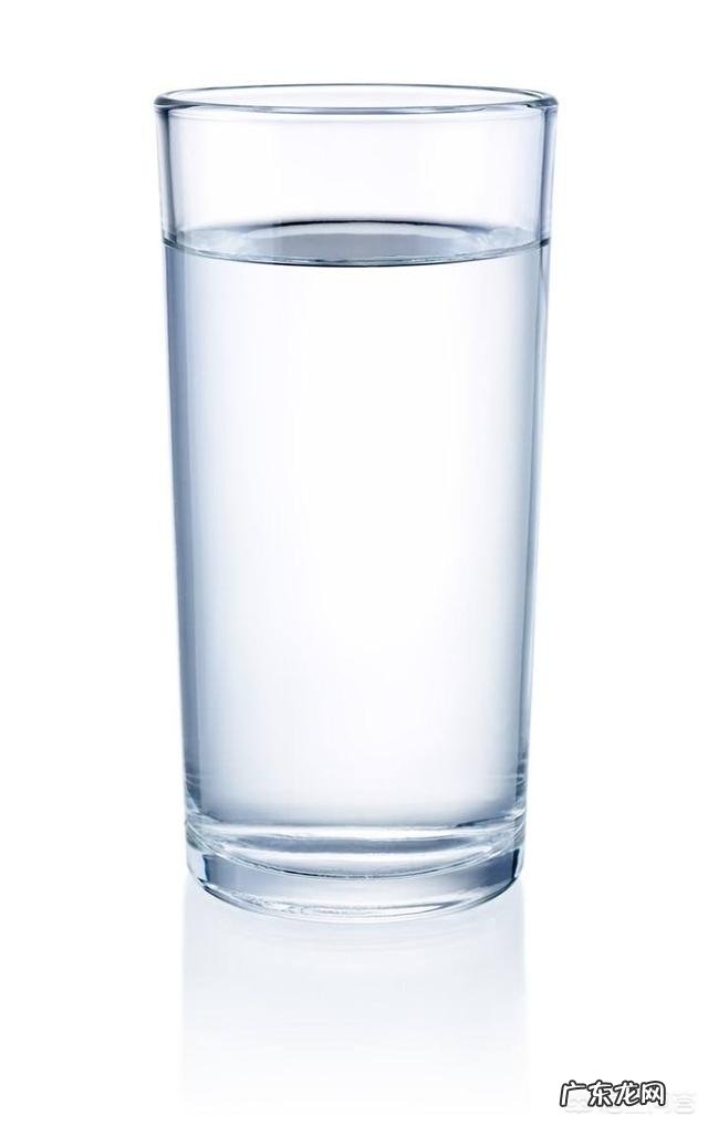 减肥一天怎么计算喝多少水 减肥期间怎样计算喝水量?时间上有没有要求?