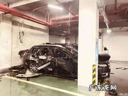 南京一沃尔沃起火爆炸，附近保时捷玻璃都被震碎，官方紧急回应