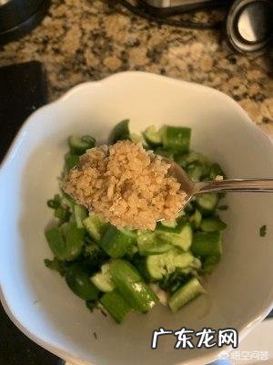 凉拌金针菇配黄瓜,有什么妙招更好吃?