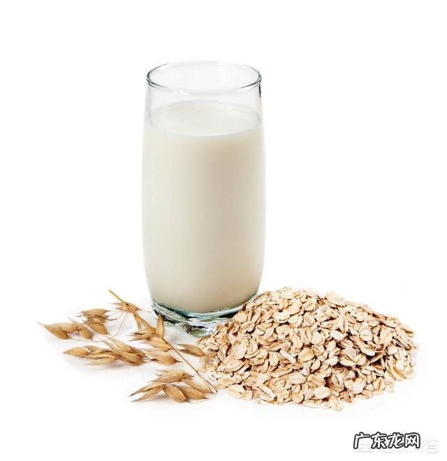 燕麦泡牛奶什么时候吃比较好?