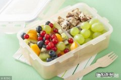 晚上不吃饭只吃水果，对身体有什么危害吗？