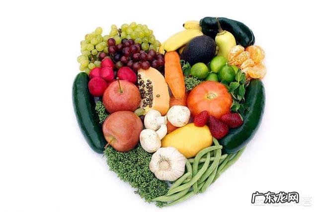 清晨起床，不吃早餐是否更有利于减脂？