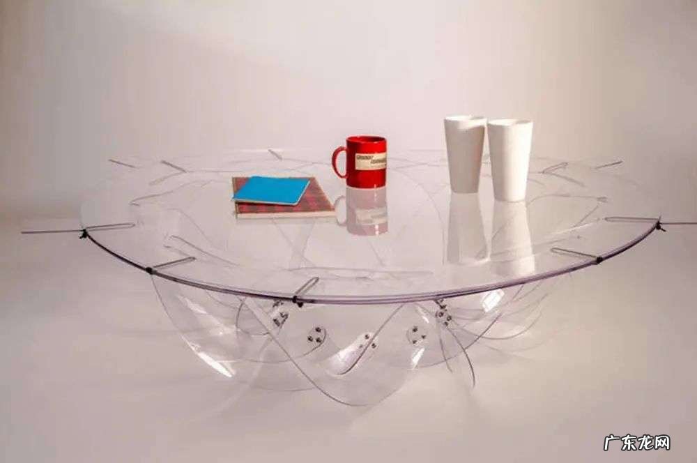 哈佛给 iPhone 设计了一个「能屈能伸」的摄影头,灵感来自折叠椅