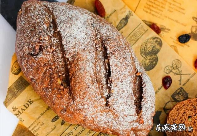 纯全麦面包的做法大全窍门 黑全麦面包的做法是什么？