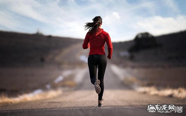 在跑步机上跑步比步行消耗热量少，是不是步行减肥效果更好呢？