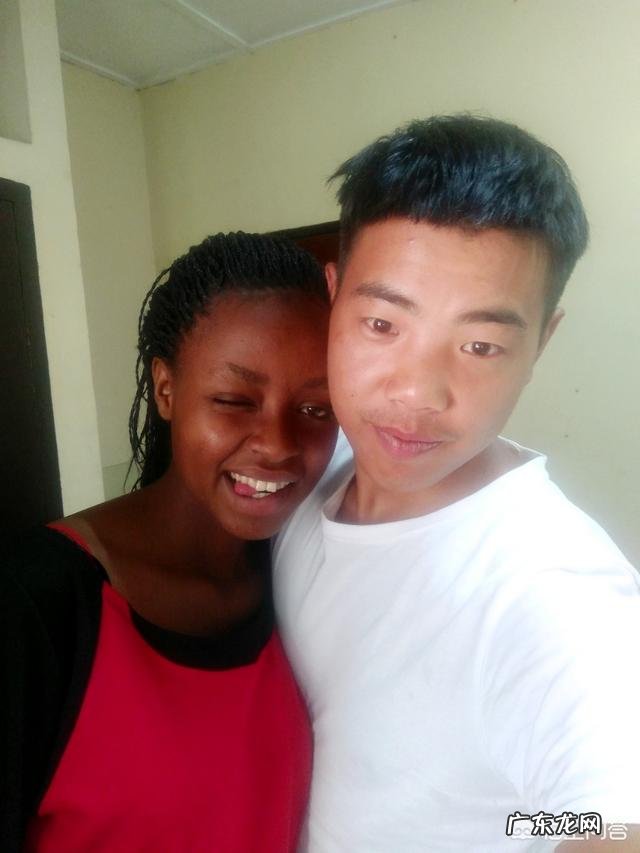 为什么很多非洲的孩子肢体很瘦但是肚子却异常的大？