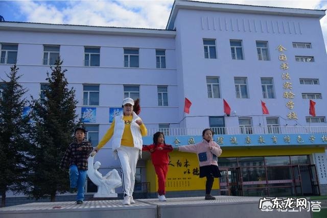 初学者可以学鬼步舞吗 鬼步舞可以自学吗，如果自学怎么去学？