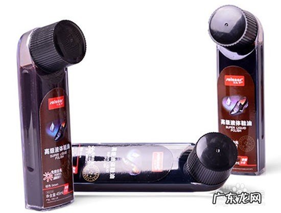 鞋油怎么擦,打完鞋油几分钟用布擦?