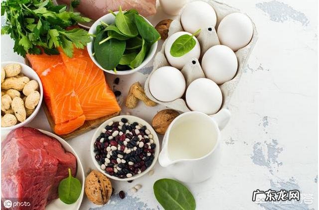 健身怎么计算蛋白质摄入 健身休息日需要按照健身日一样摄入那么多蛋白质吗?