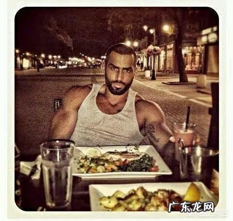 减脂不能吃肌酸 减脂期间吃蛋白粉还是肌酸？