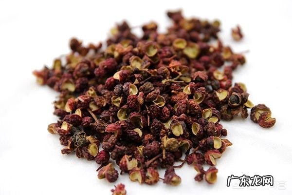 常用花椒泡水喝的人,身体会获得哪些好处?