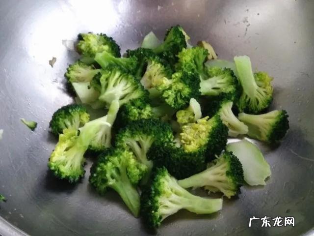 凉拌西兰花菜做法 西兰花和什么菜达配最好?