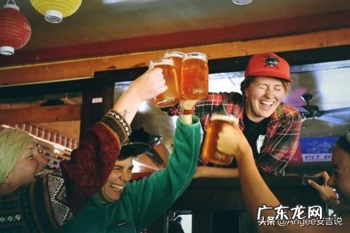 昨天轻断食，瘦了三斤，今天有聚餐，该怎么办？