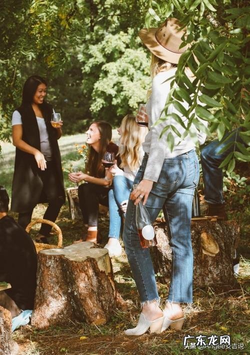 昨天轻断食，瘦了三斤，今天有聚餐，该怎么办？